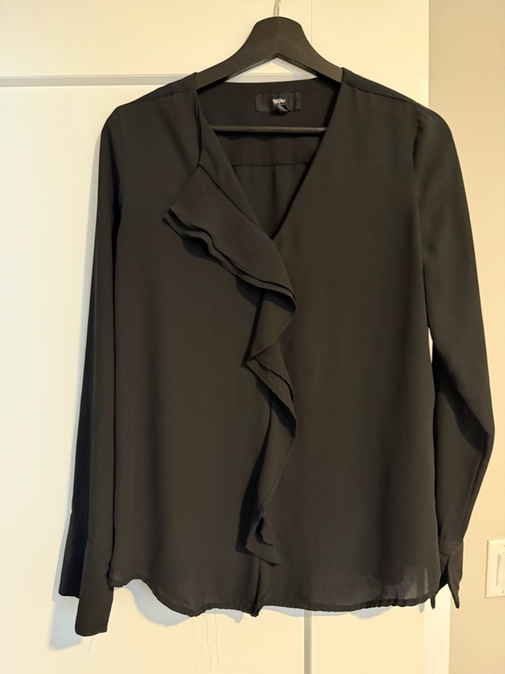 Mossimo Supply Co. Black Ruffle V-Neck Long Sleeve Blouse